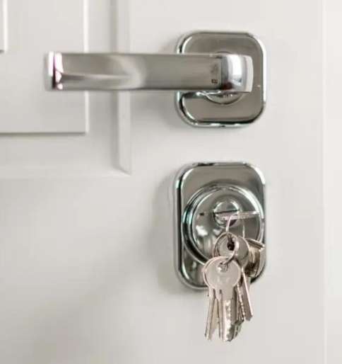 Residential and commercial locksmith technician from Peak Locksmith, Tacoma, WA