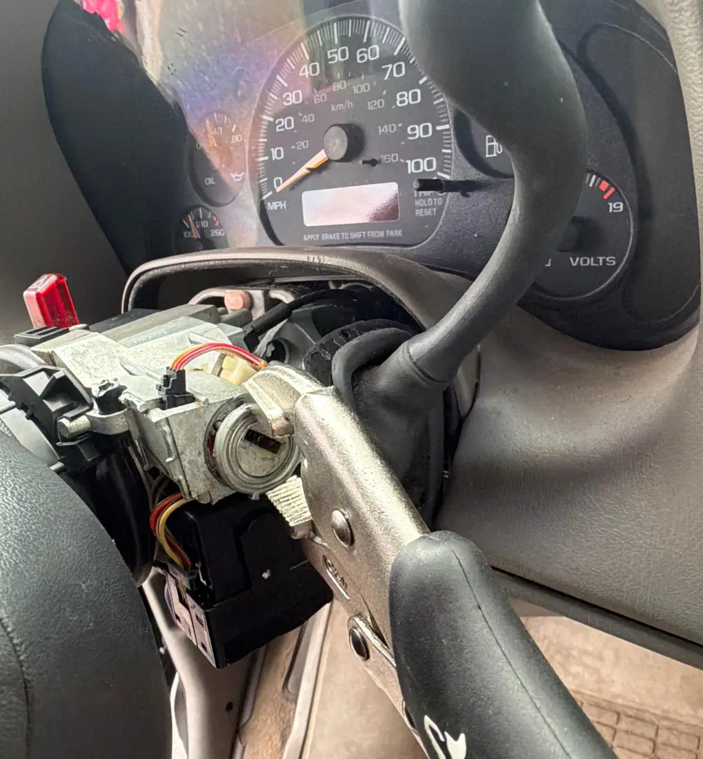 Automotive Locksmith job in Tacoma WA by Peak Locksmith