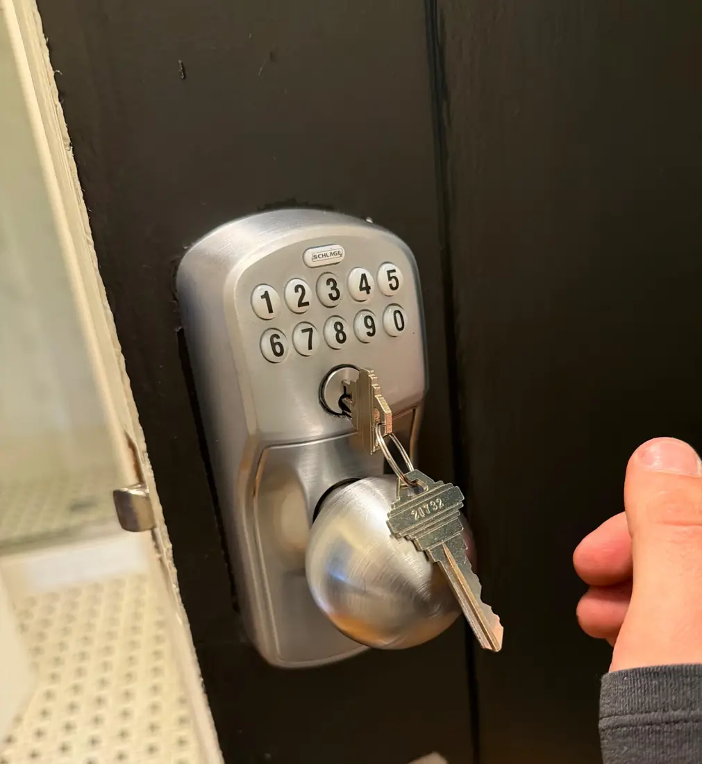 Keypad Lock Installation job in Tacoma WA by Peak Locksmith